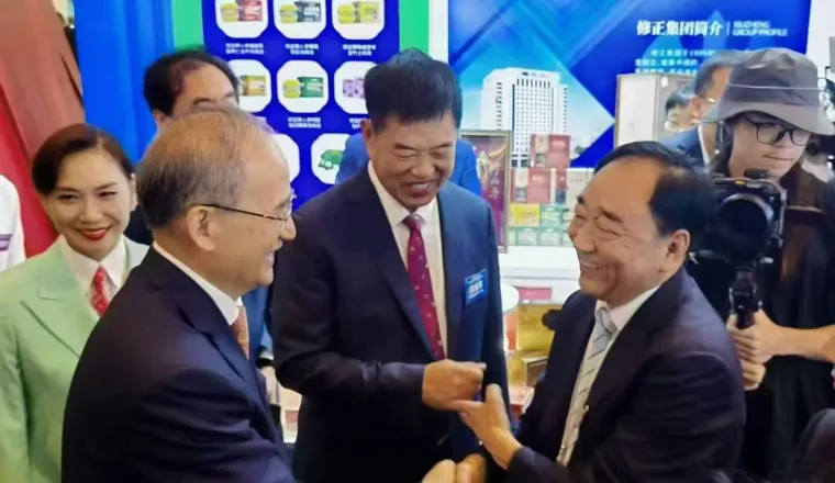 展会交流现场
